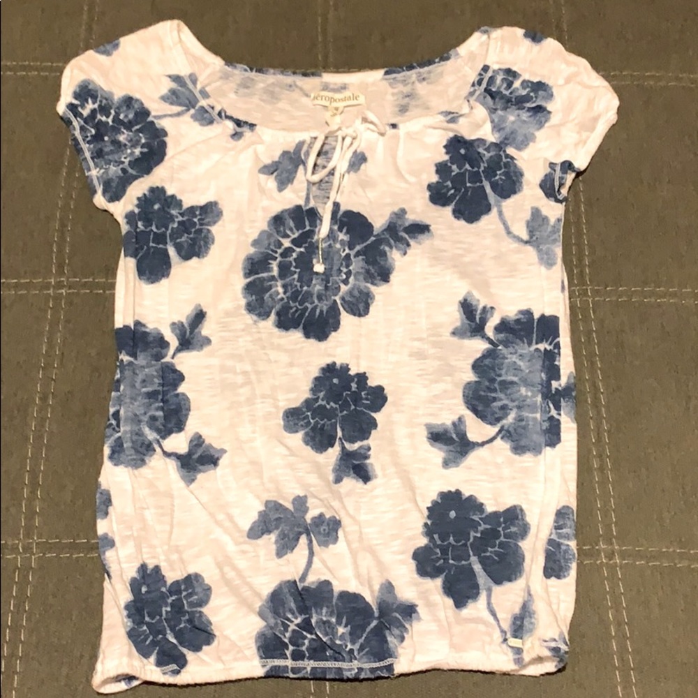 Aeropostale White and Blue Floral Shirt